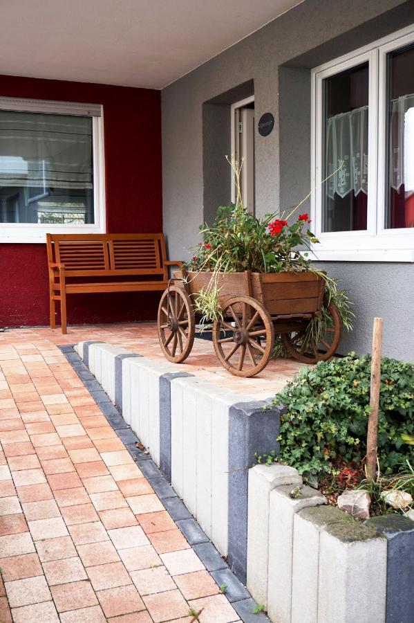 Weinhaus Lenz Hotel Briedern Kültér fotó