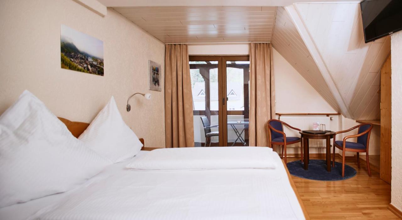 Weinhaus Lenz Hotel Briedern Kültér fotó